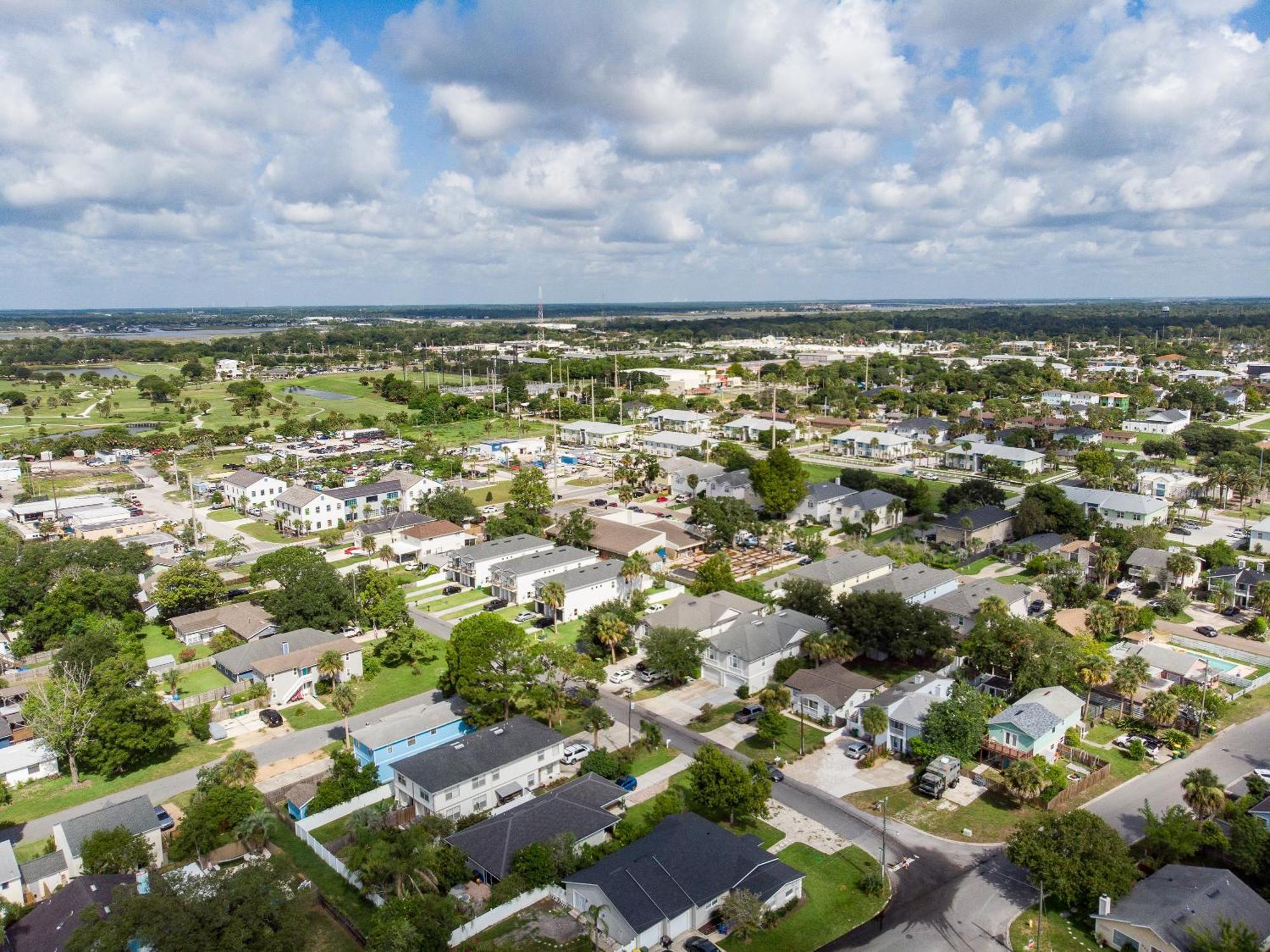 Jax Vacations 1/2 Mile To Beach, 2 Bedroom Townhome Pet Friendly Jacksonville Beach Exterior photo